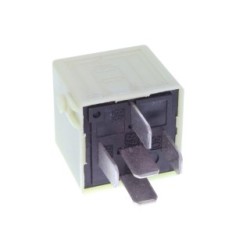 VEMO Main Current Relay (universal) V20-71-0003 for BMW