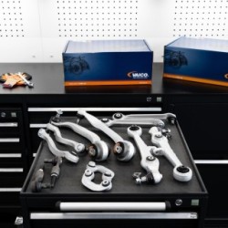 VAICO Control Trailing Arm Kit V10-3952 for AUDI