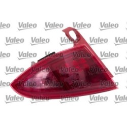 Tail Light Assembly VALEO 044623 OE 1P0945112G